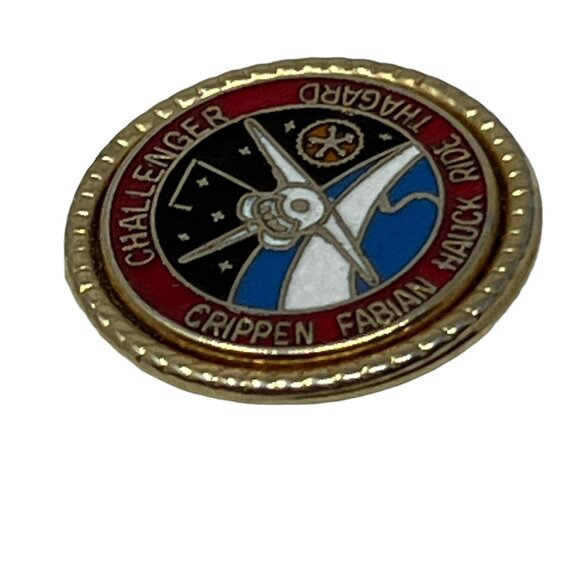 Challenger Pin Space Shuttle Crippen Fabian Hauck Ride Thagard Hat Lapel Pin - Picture 7 of 7